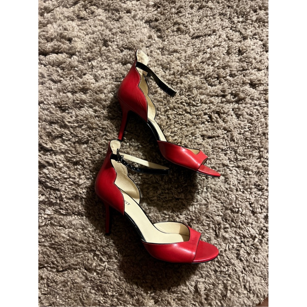 Heels - Picture 7 of 9